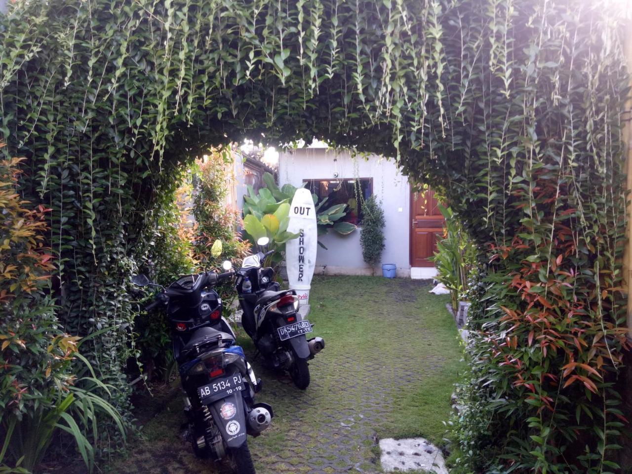 Andy Guesthouse Canggu Exterior foto